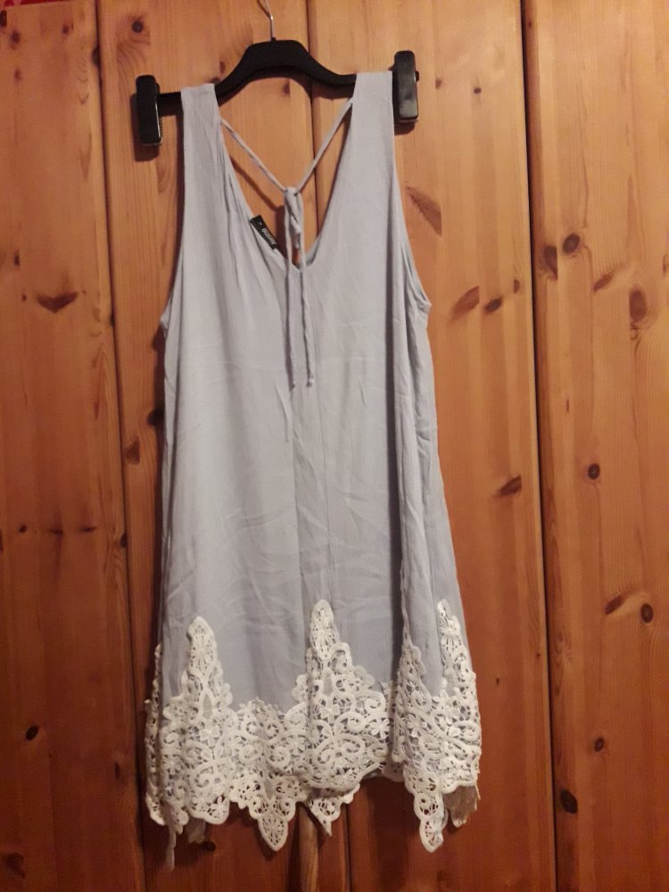 Hängerchen mit Spitze