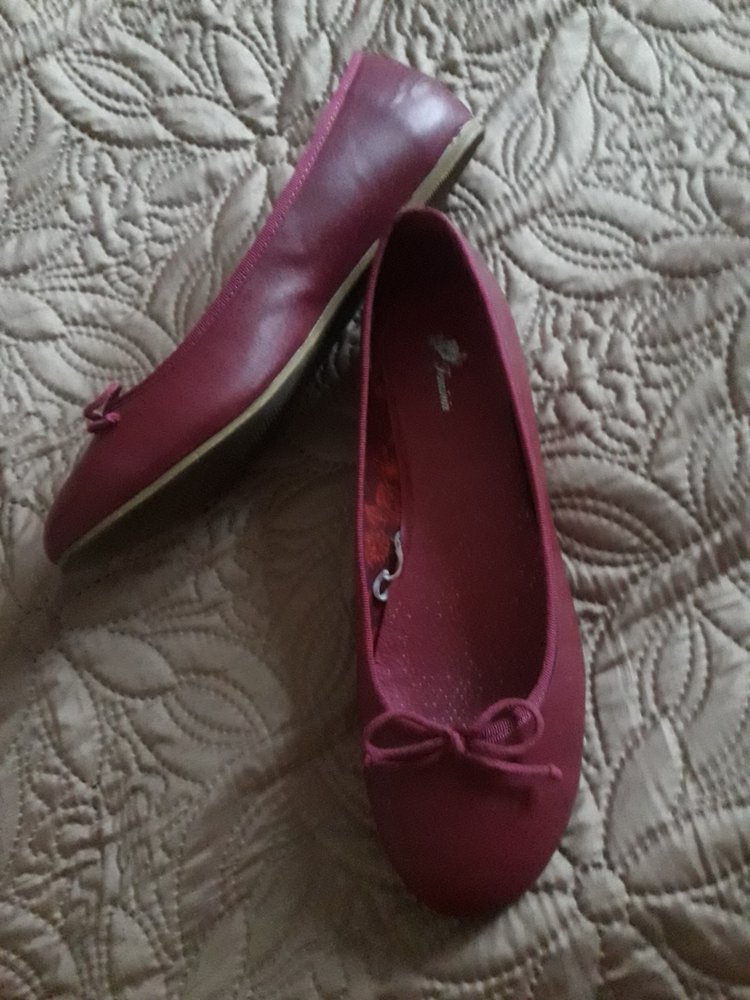 Ballerina mit Schleife