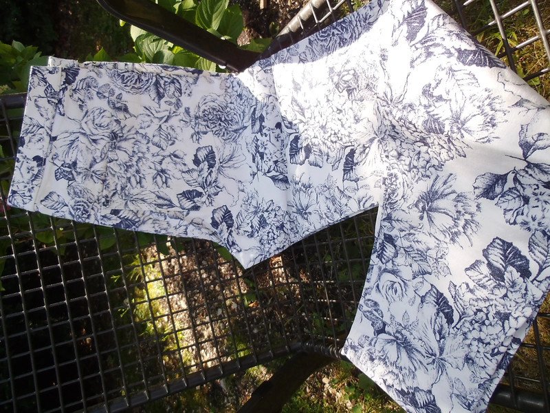 neuwertig: #rosen_jeggins, #42, nur anprobiert