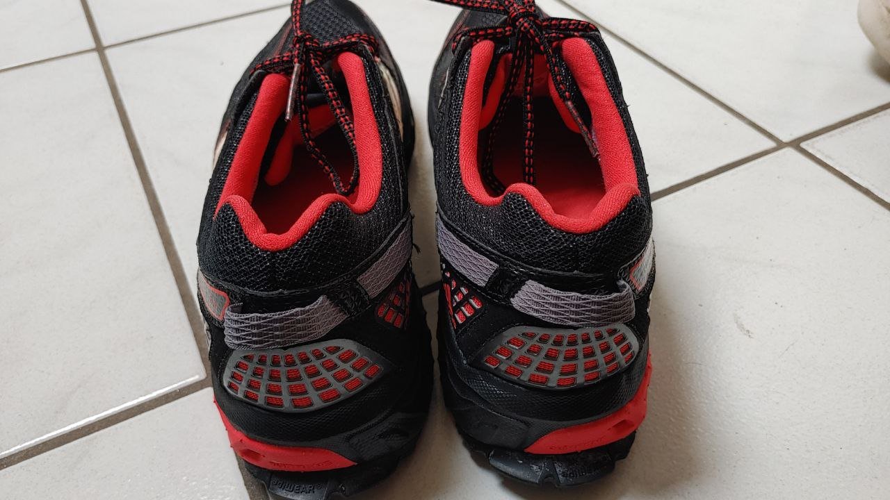 Adidas Kanadia Laufschuhe