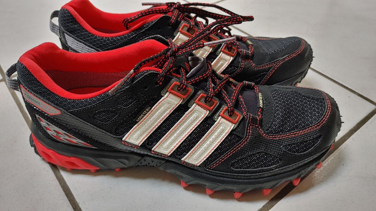 Adidas Kanadia Laufschuhe