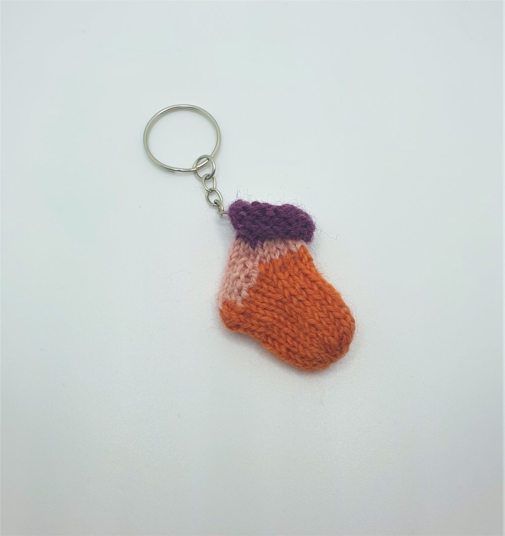Gestricktes Söckchen für den Einkaufswagenchip Handgefertigt 