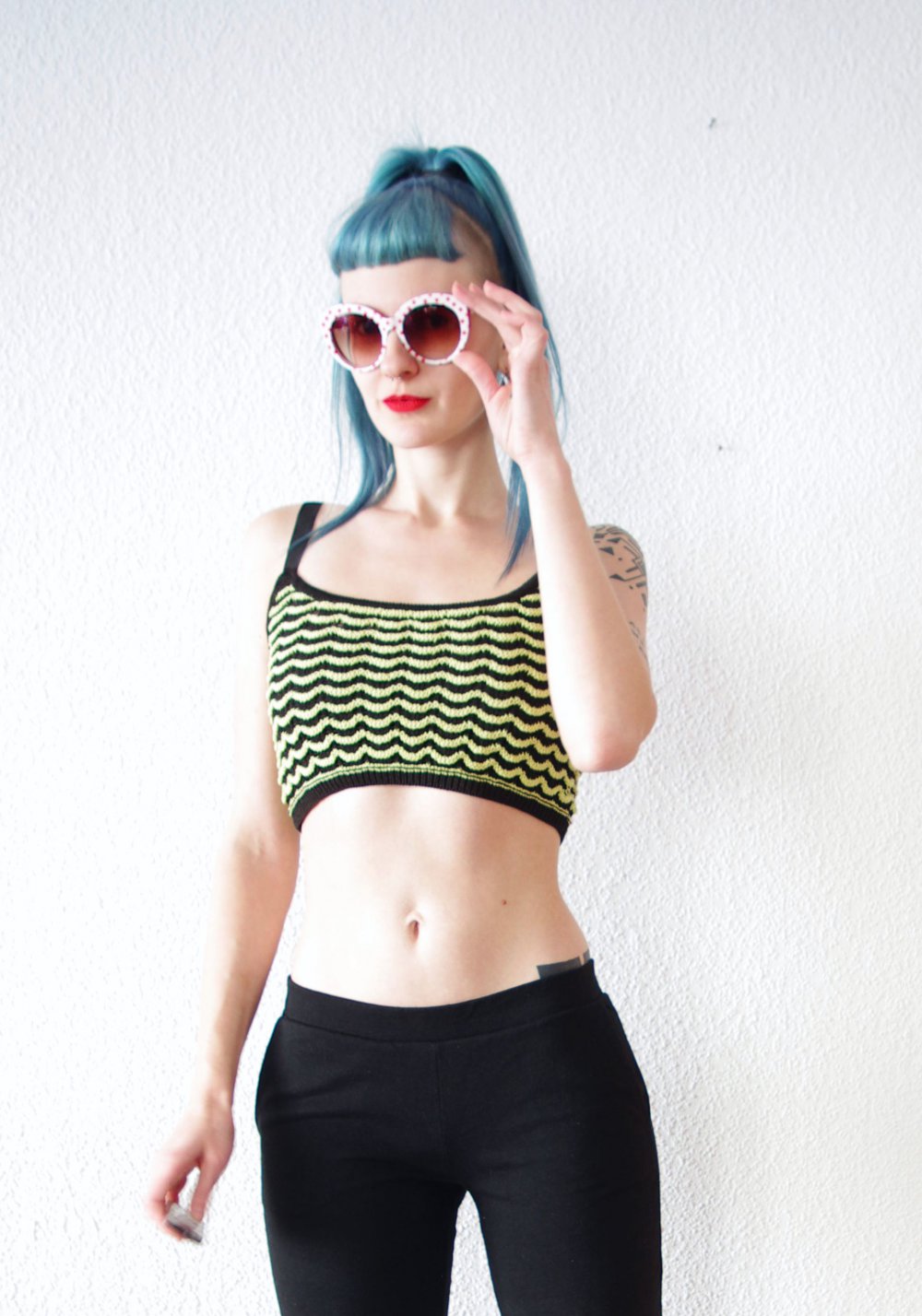 Gestricktes trippy strappy Bralet Top Gr. L M 38 40 Rave Wellen Muster Techno Festival Pinup retro