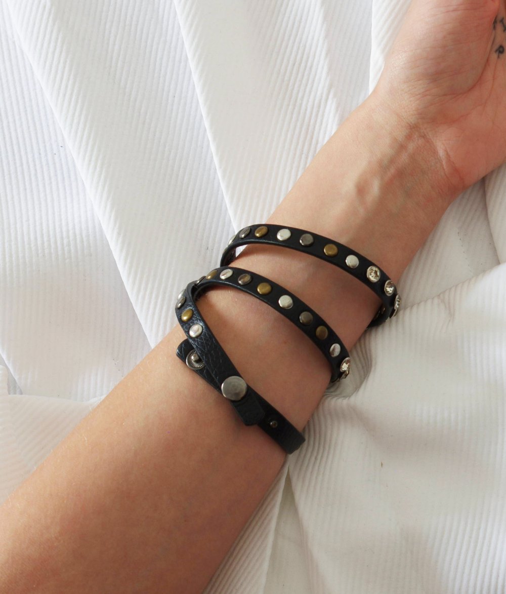 Chunky Nasty Gal Kunstlederarmband schwarz Nieten Techno Rave