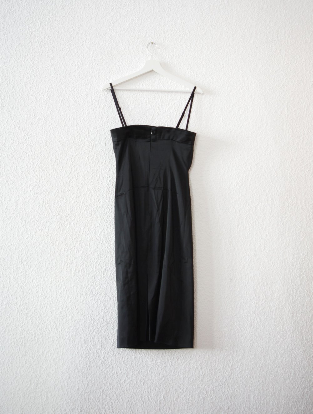 Elegantes schwarzes Bleistiftkleid Gr. 38 S M retro Satin Corsage glänzend