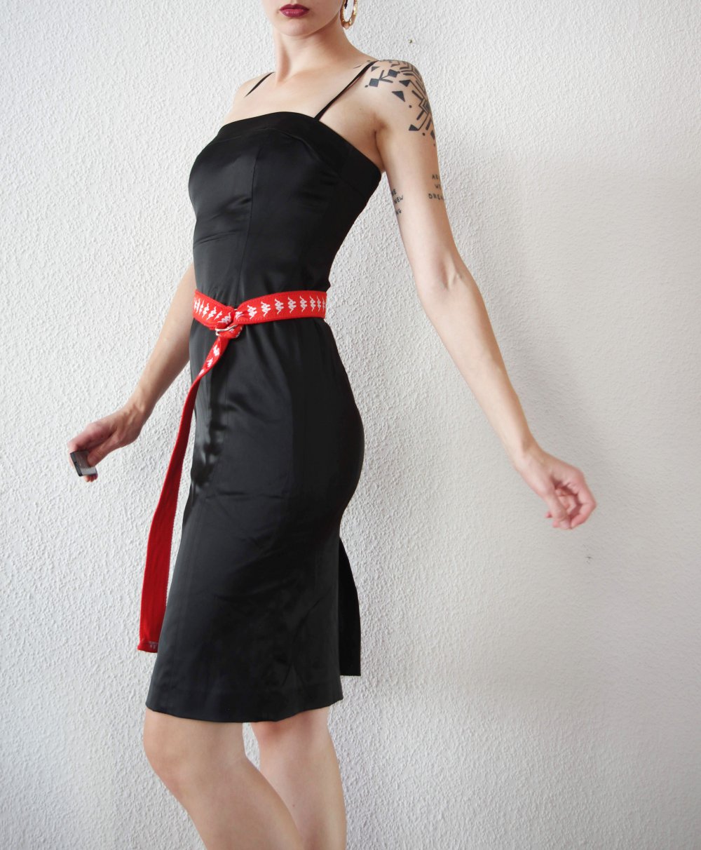 Elegantes schwarzes Bleistiftkleid Gr. 38 S M retro Satin Corsage glänzend