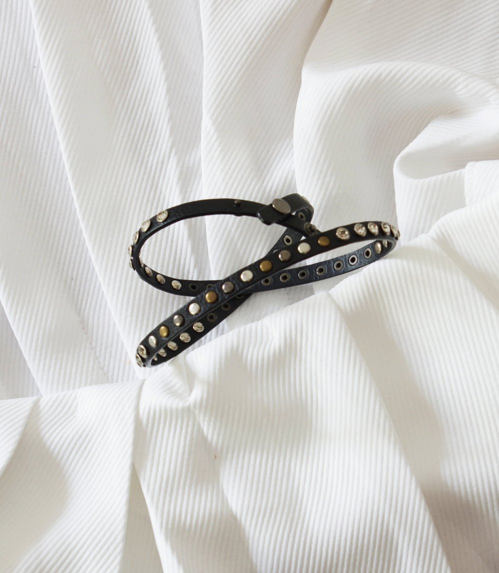 Chunky Nasty Gal Kunstlederarmband schwarz Nieten Techno Rave