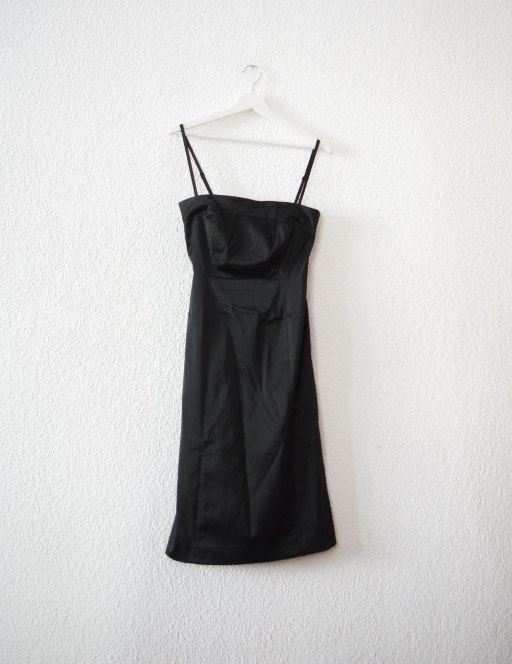 Elegantes schwarzes Bleistiftkleid Gr. 38 S M retro Satin Corsage glänzend