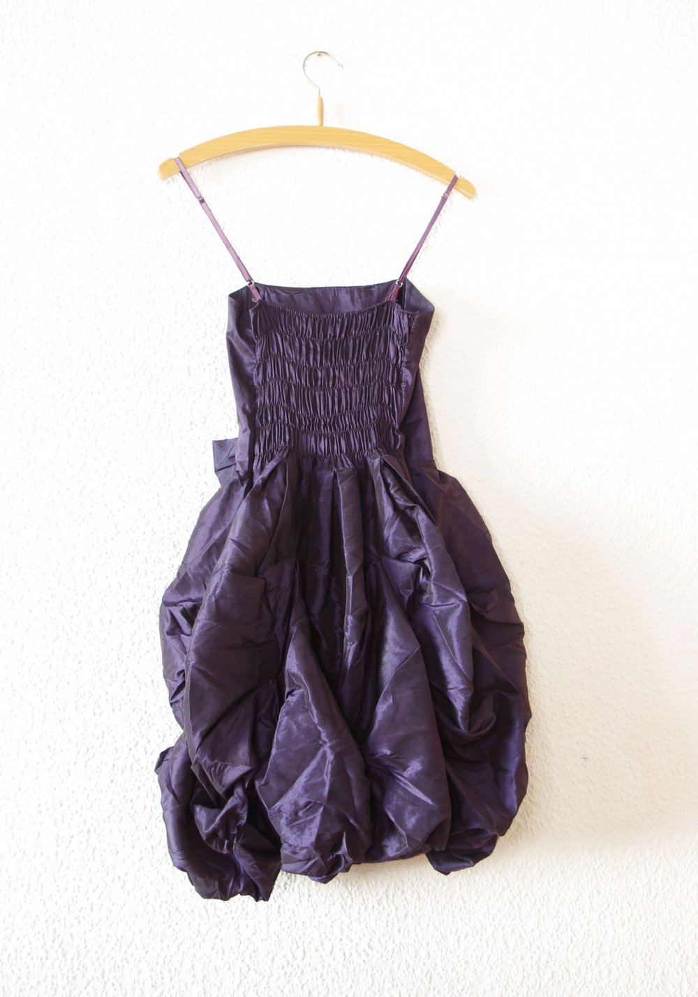 Zuckersüßes Sahnehäubchen-Kleid Gr. 36 38 S M lila drapiert Schleife Cocktailkleid