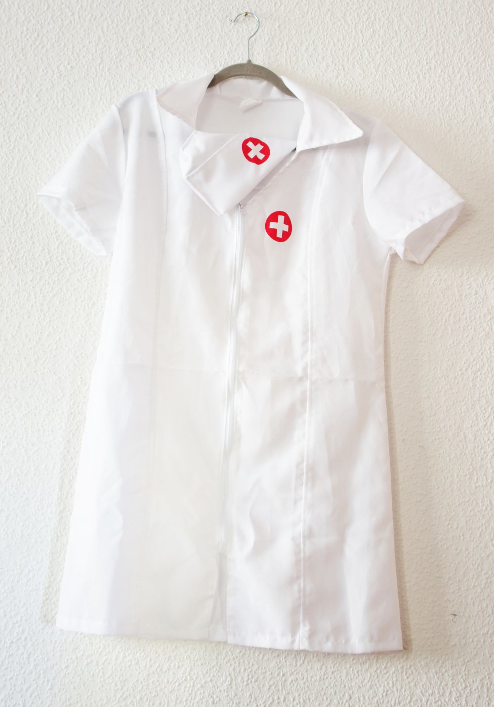 Cooles Krankenschwesternoutfit Gr. M L 40 42 weiß rot 2teilig Halloween Karneval