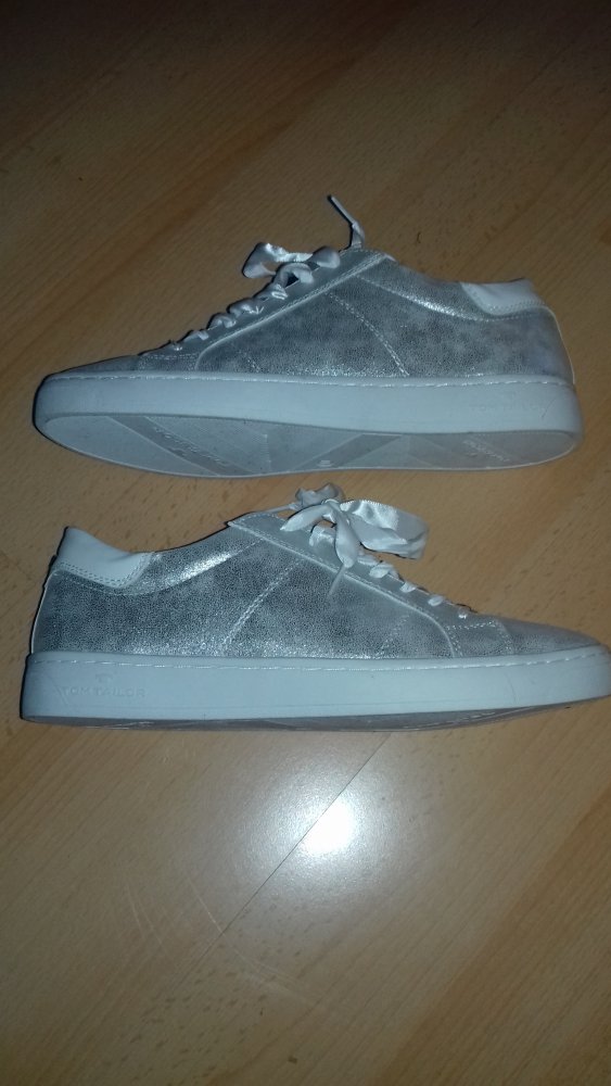 Sneaker von Tom Tailor 