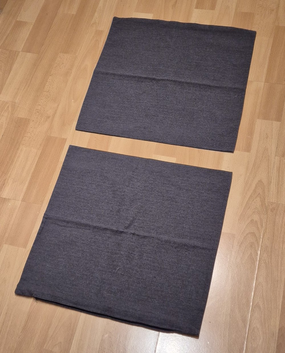 Kissenbezüge 46 cm x 46 cm grau