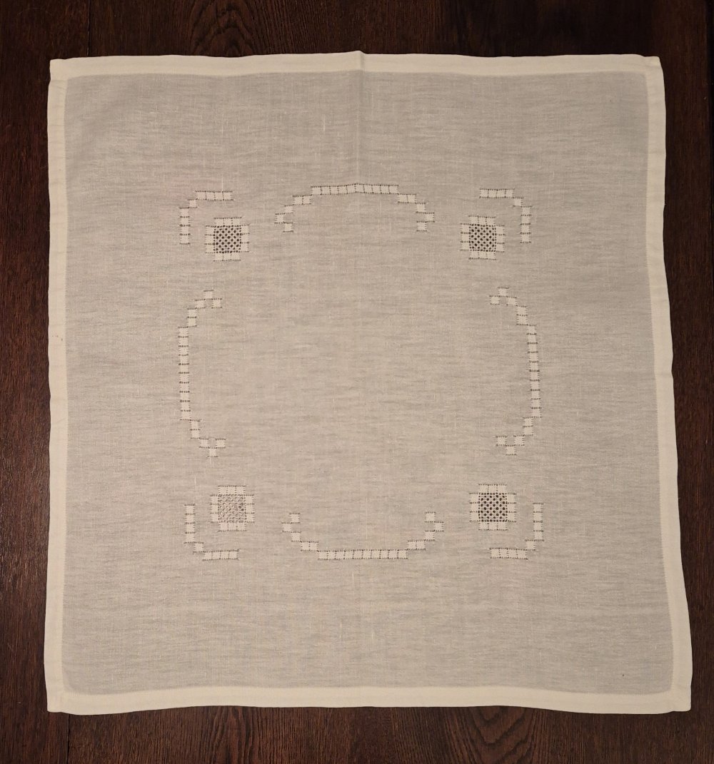 Tischdecke alt Stickerei weiß 63 cm x 67 cm