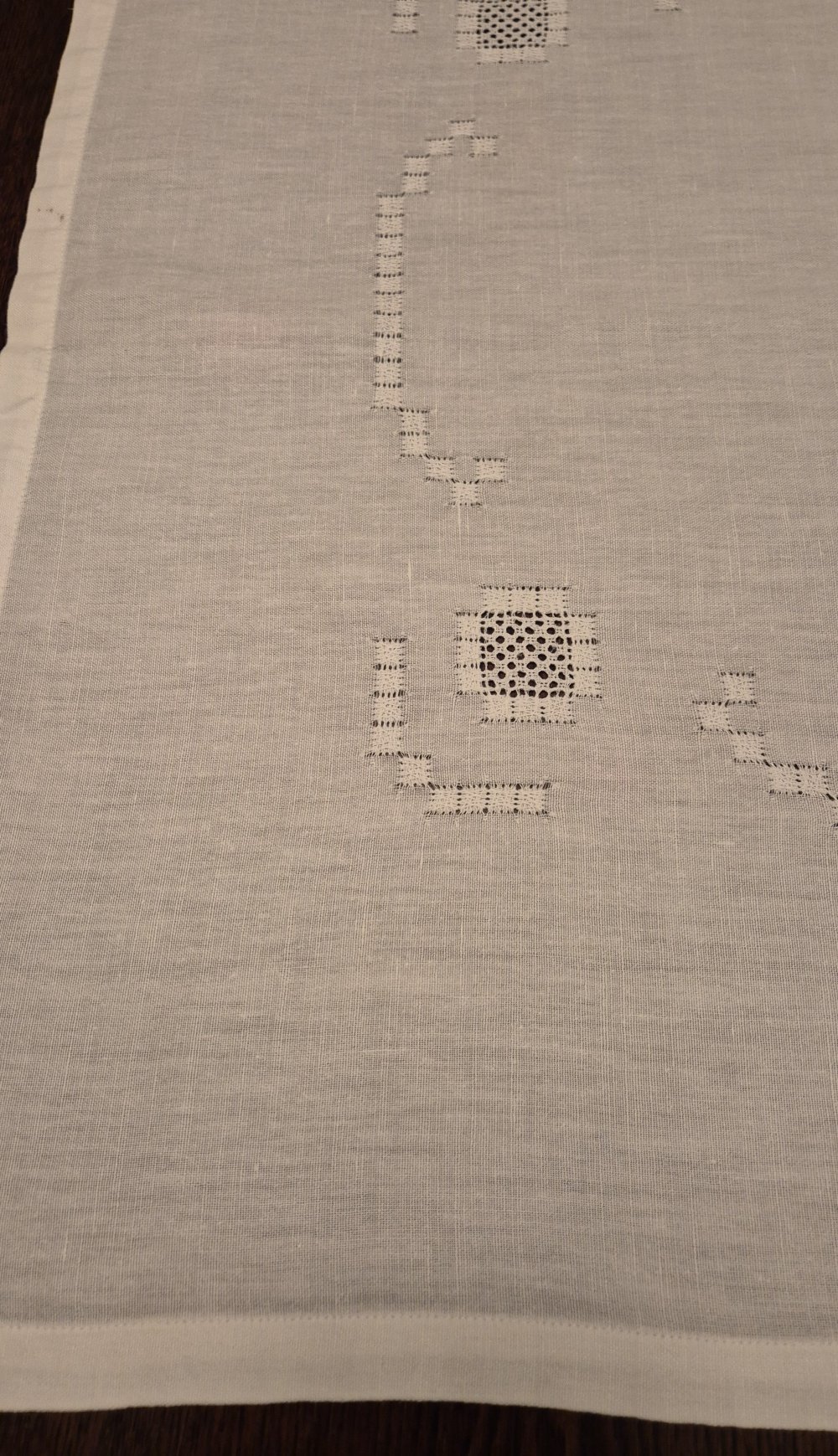 Tischdecke alt Stickerei weiß 63 cm x 67 cm