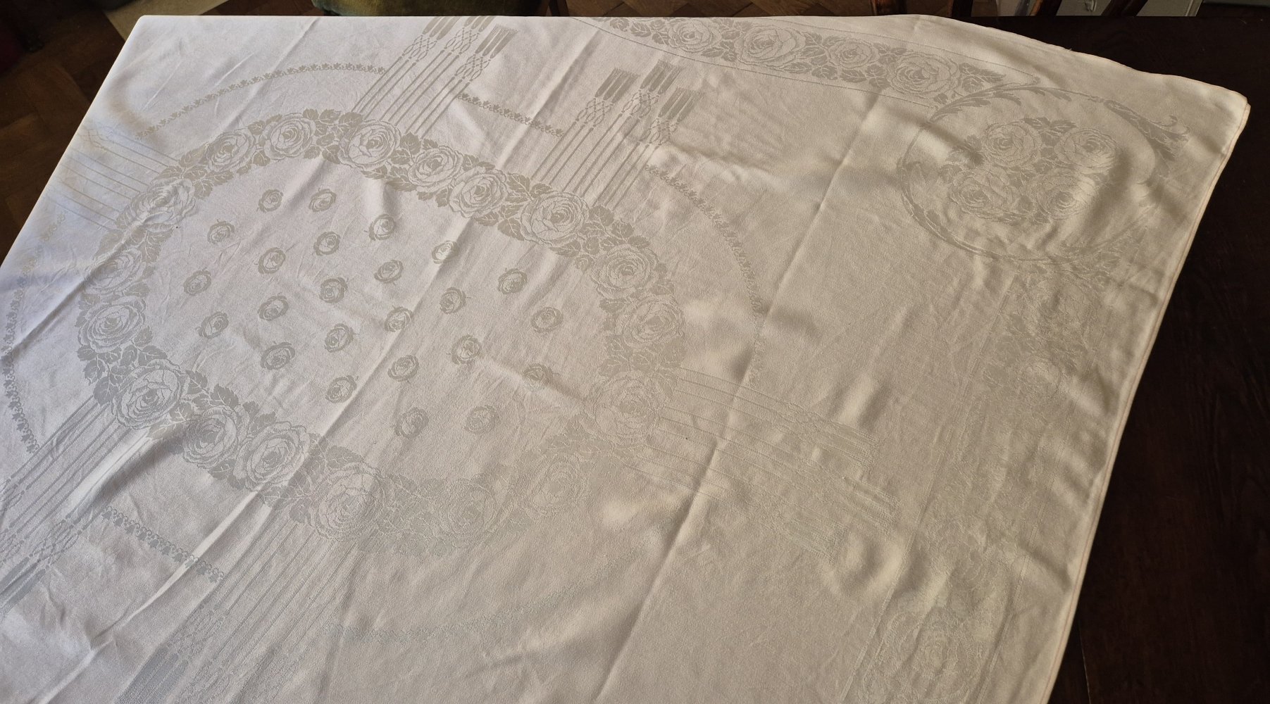 Tischdecke alt Stickerei vintage rosa 130 cm x 152 cm