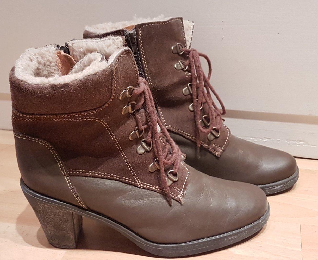 Stiefelette braun gefüttert Gr 41