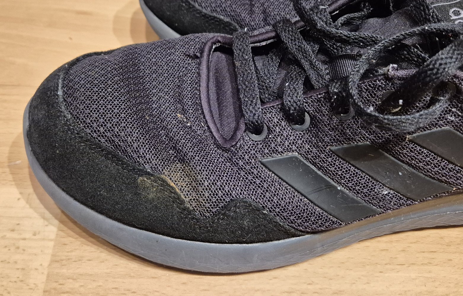 Adidas Turnschuhe Sportschuhe schwarz Gr 42