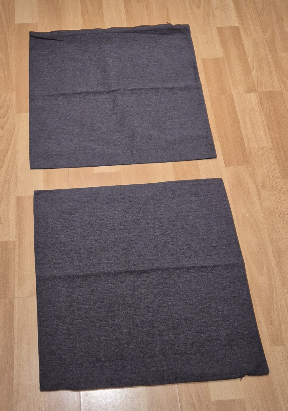 Kissenbezüge 46 cm x 46 cm grau