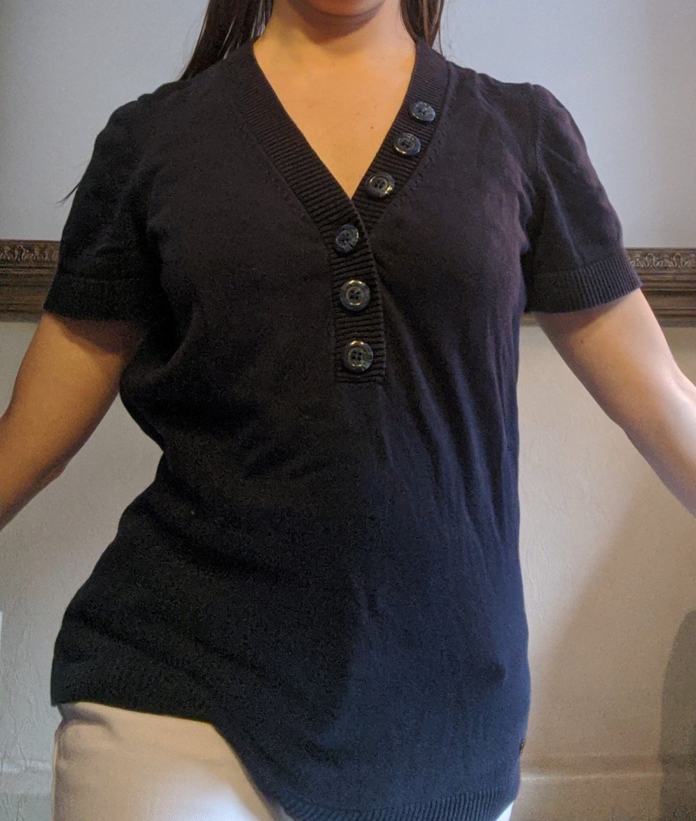 dunkelblaues Poloshirt mit raffinierter Knopfleiste S.Oliver