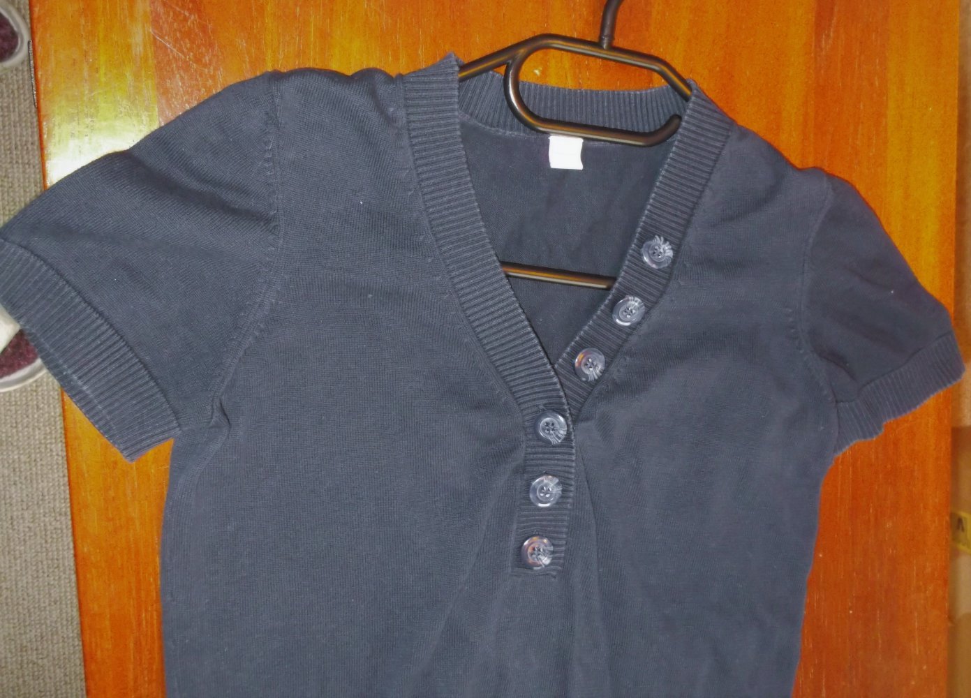 dunkelblaues Poloshirt mit raffinierter Knopfleiste S.Oliver