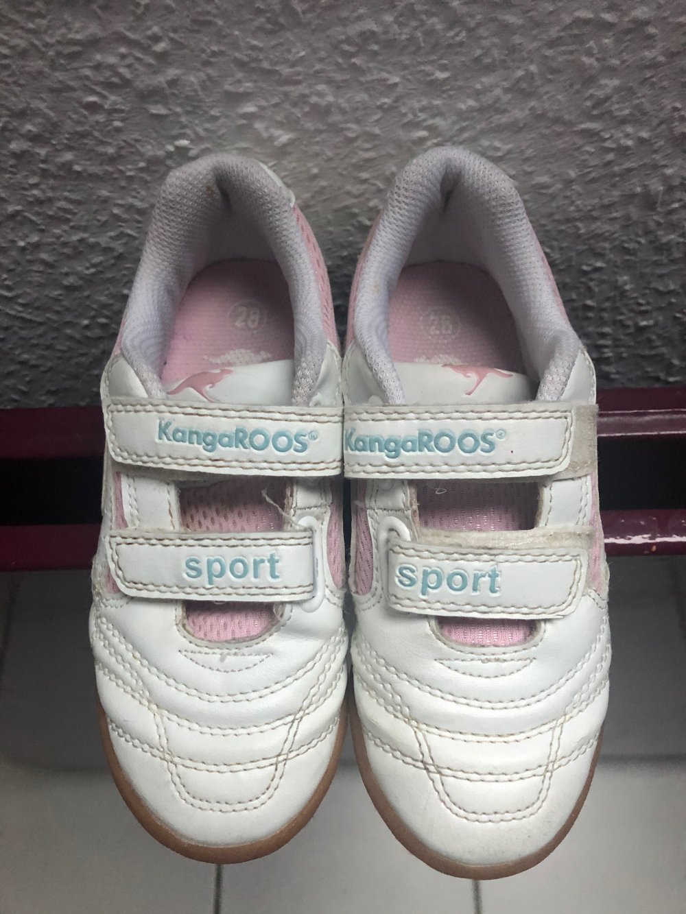 Hallenschuhe Gr. 28