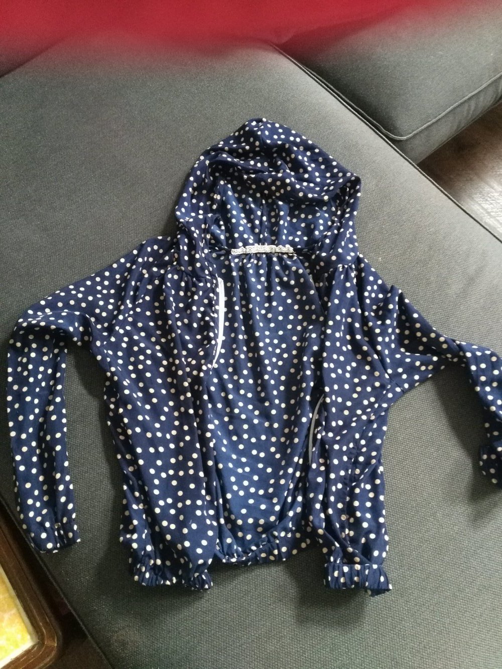 Sommer- Jacke leicht locker mit Punkten und Kapuze Gr. 36