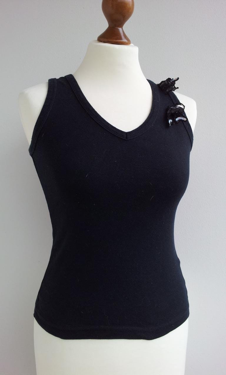 Zara Top in S (36/38), Schwarz Schmetterling Applikation Strass