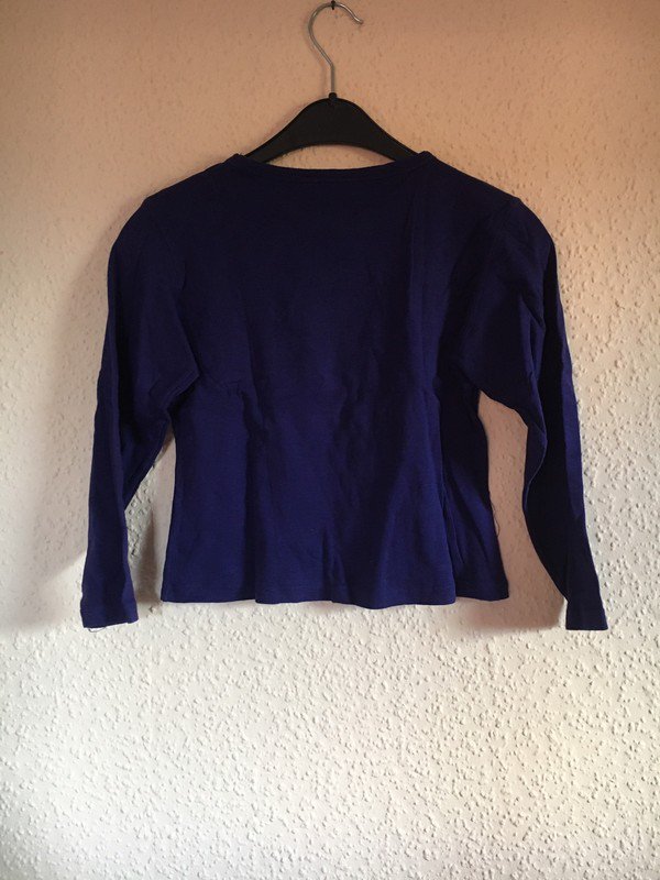 Dunkelblauer Pulli mit 3D Bild