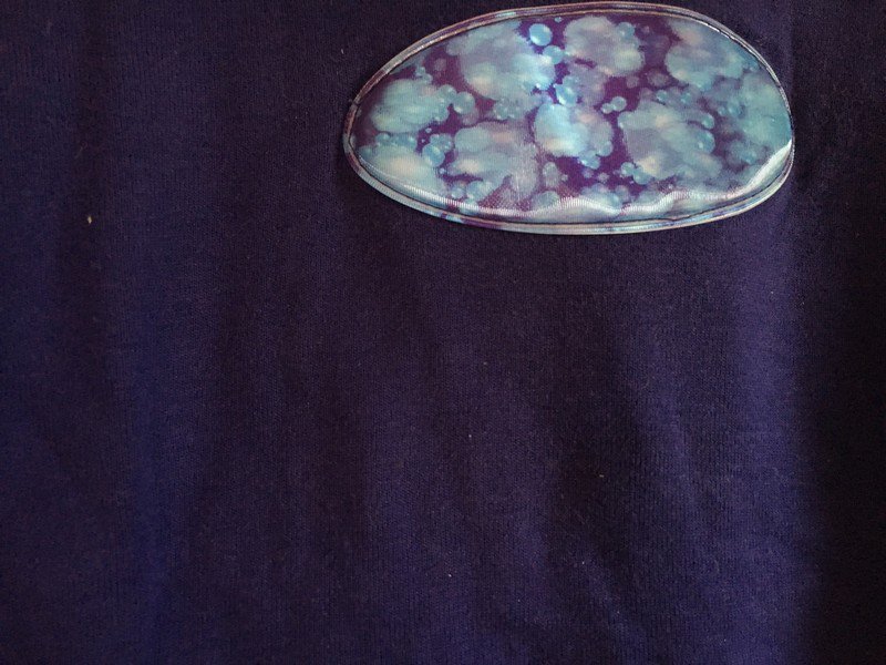 Dunkelblauer Pulli mit 3D Bild