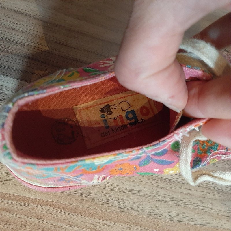 Vintage Kinderschuhe Blumen