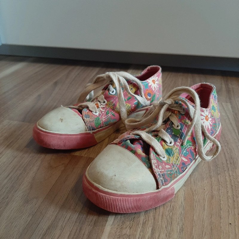 Vintage Kinderschuhe Blumen