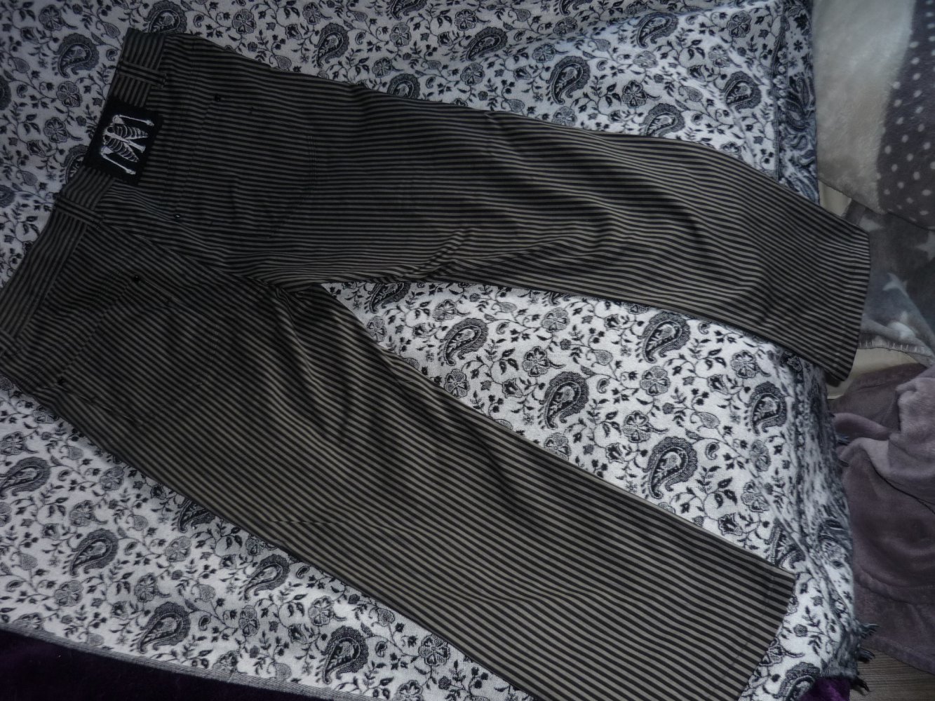 7/8 Hose schwarz grau gestreift Gothic Batcave Punk Gr. ca. 38