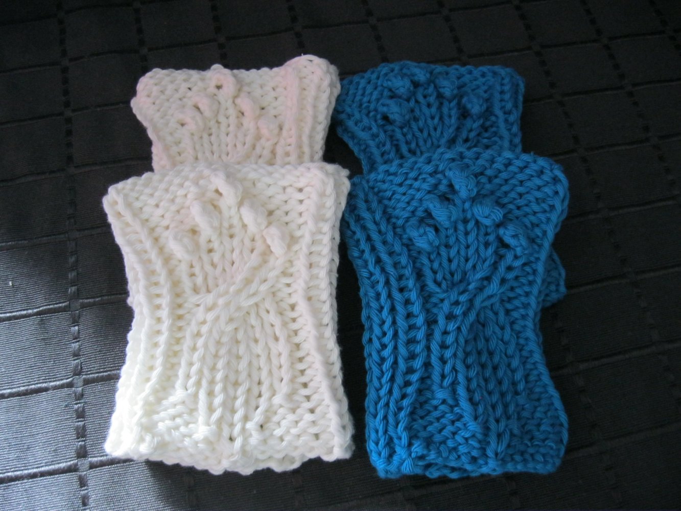 Pulswärmer Stulpen Handgelenkswärmer gestrickt 100% Baumwolle Weiß/Türkis