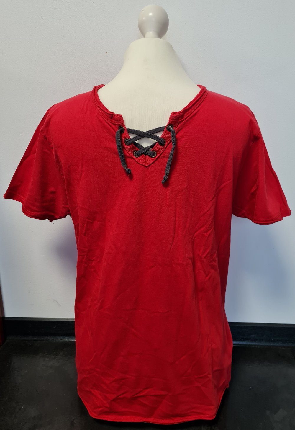 Shirt, T-Shirt, Oberteil zum Binden, Smog rot, Größe L gebraucht