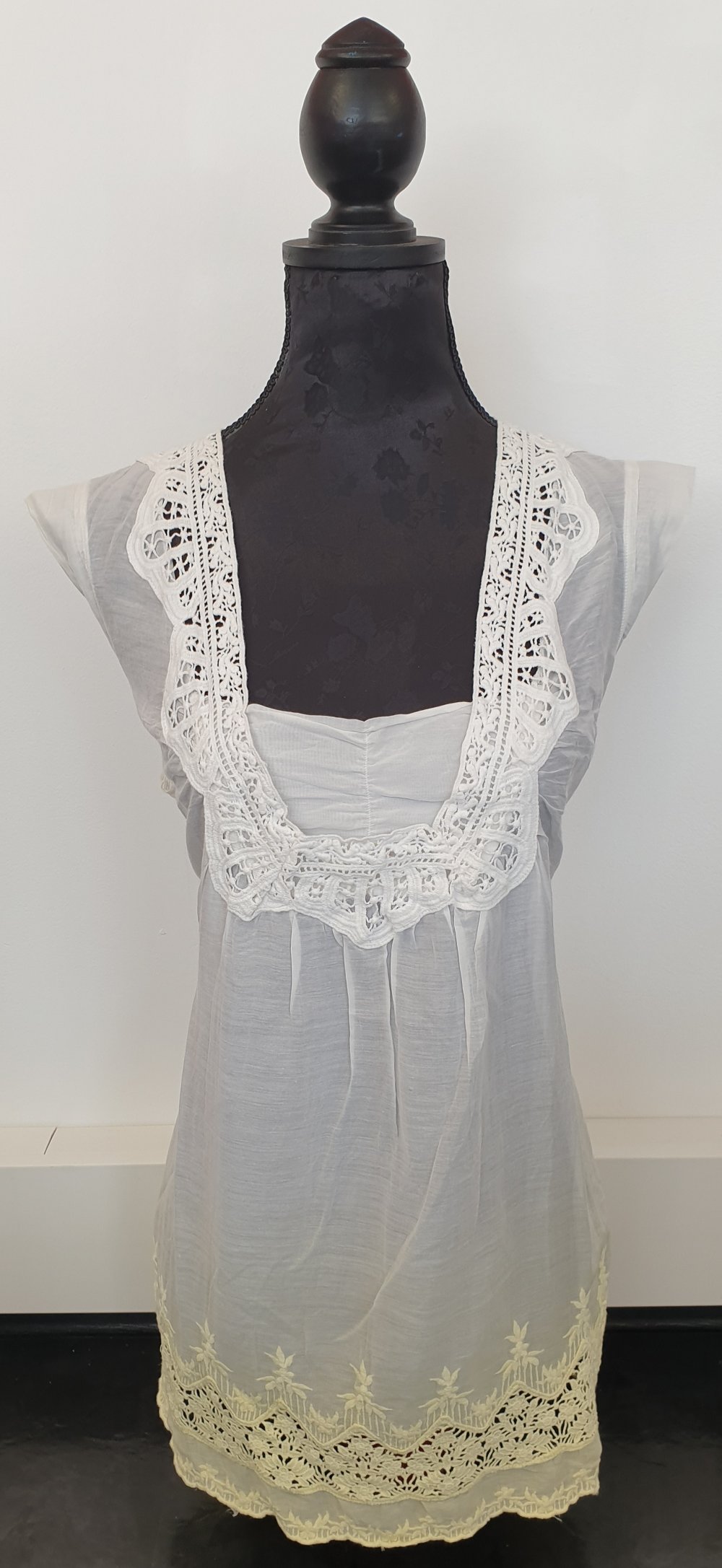 Tunika, Shirt, Oberteil, Passport weiß-gelb zum Binden mit Spitze, Größe 42, gebraucht