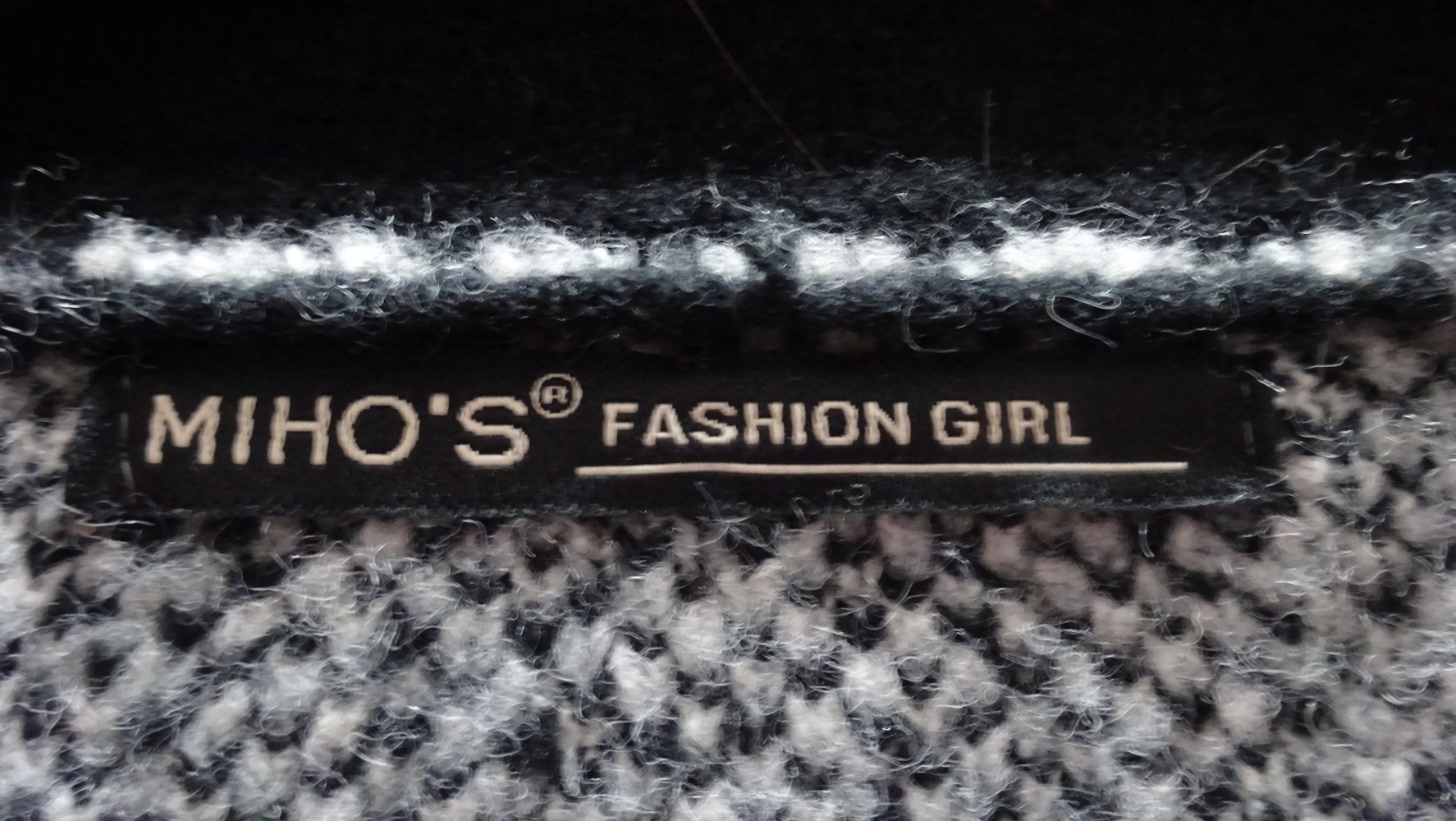 Strickjacke mit Knöpfen und V Ausschnitt