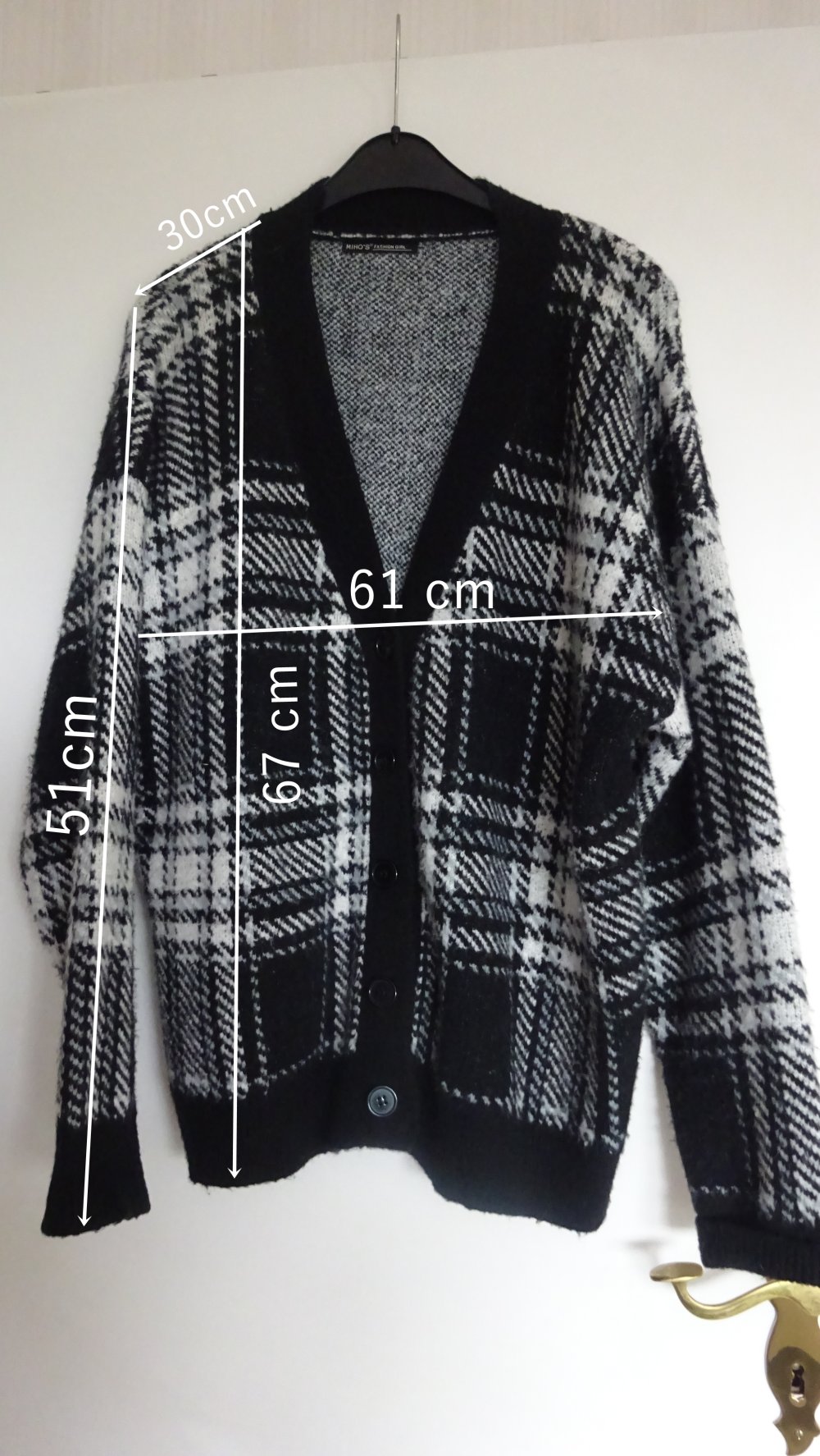 Strickjacke mit Knöpfen und V Ausschnitt