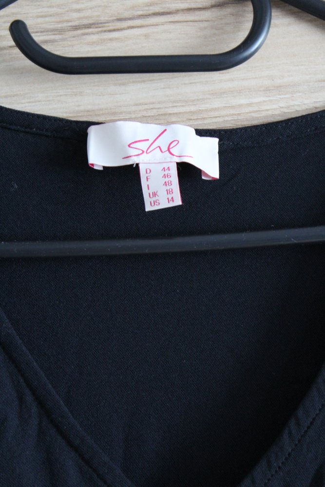 Ärmelloses Kleid