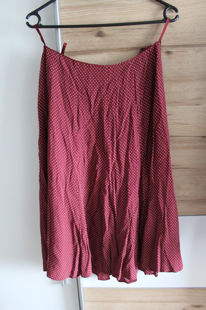 Kostüm aus Bluse und Rock