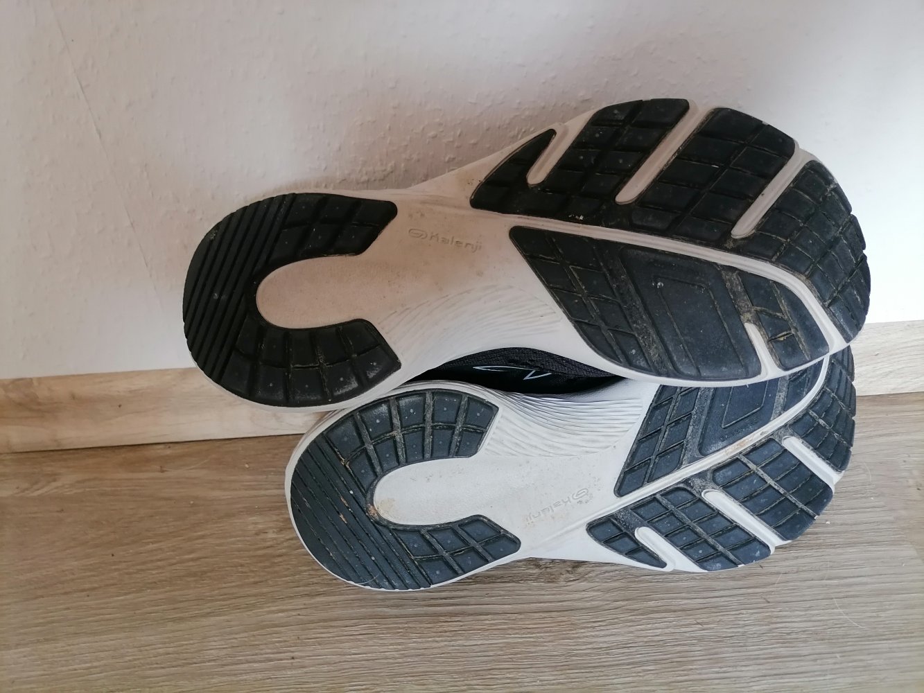 Laufschuhe Joggingschuhe Turnschuhe Gr. 41 Kalenji