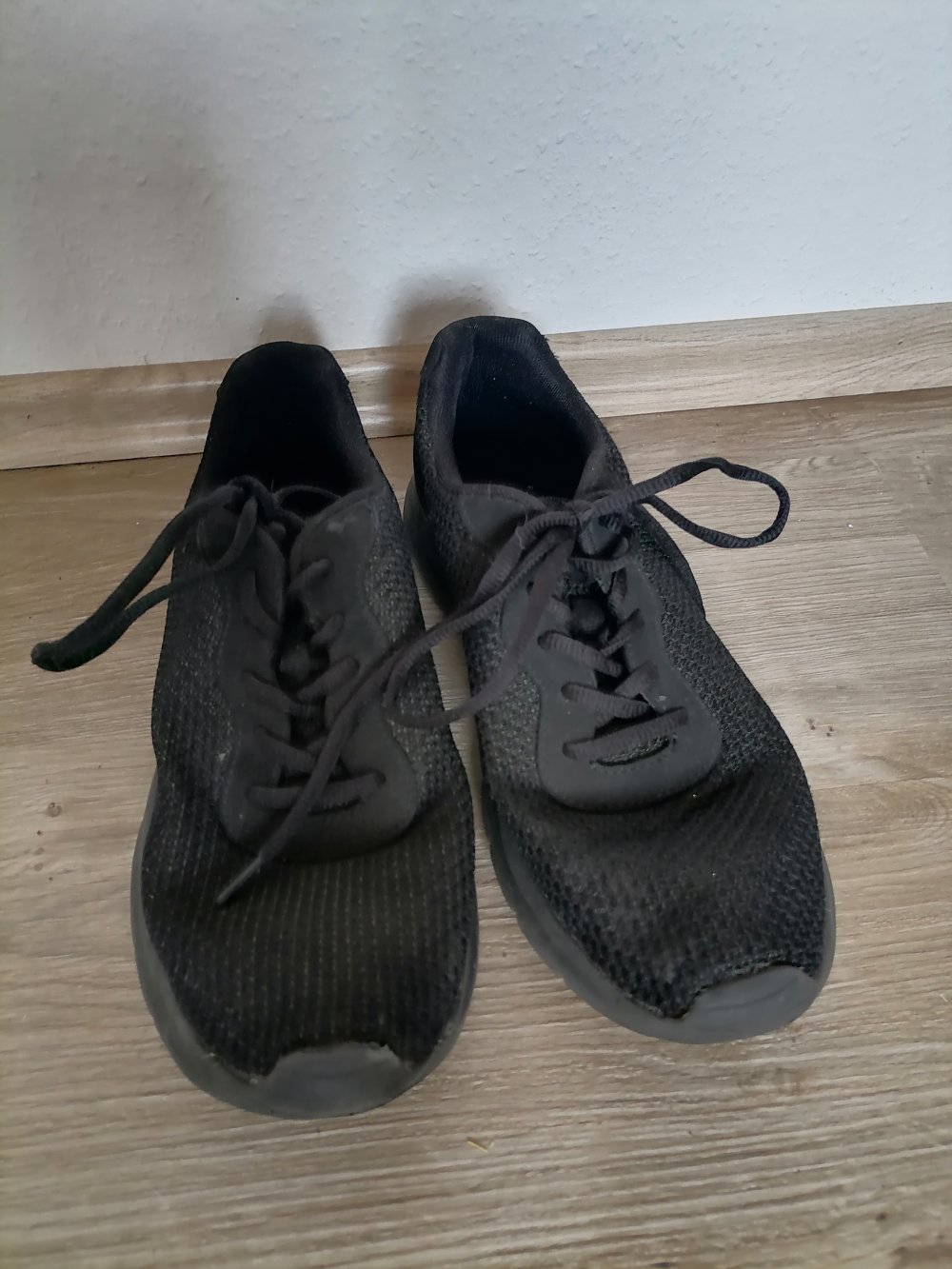 Schuhe Turnschuhe Gr. 41 Victory