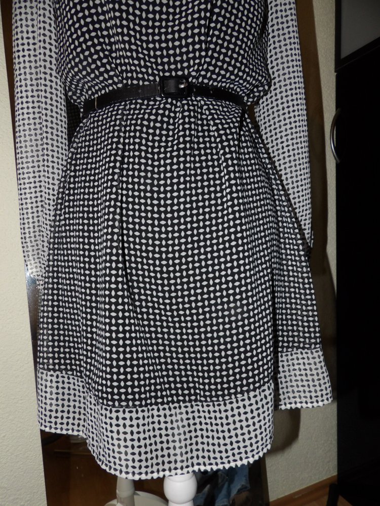 Kleid Muster Gr. 34 