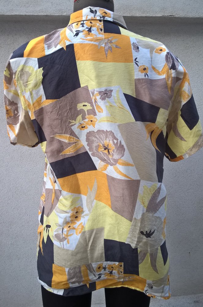 SEIDENBLUSE True Vintage Kurzarm Gr. 40 in gelb schwarz braun weiß Blumenmuster geometrisch