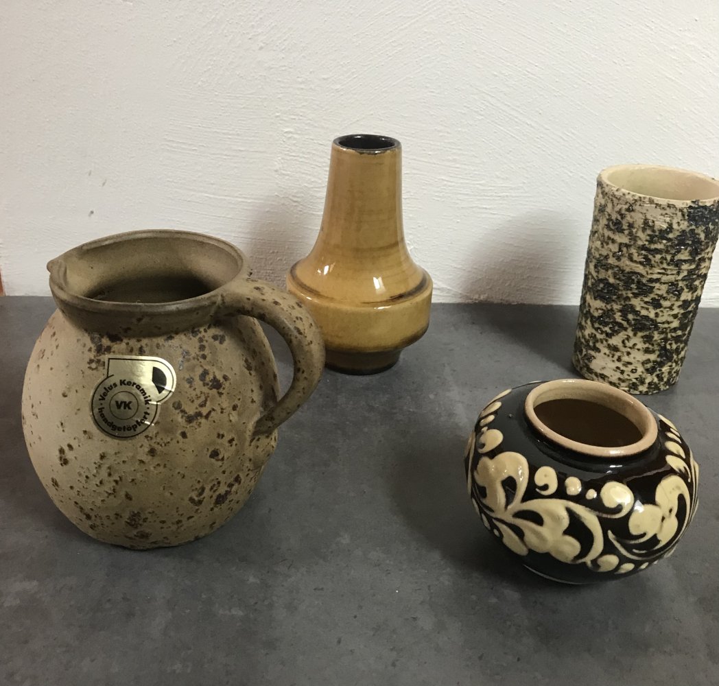 Kugelvase klein Tongefäß Deko Stiftebox Schreibtisch Deko 80ies Retro Unikat Bicolor bemalt Studiovase klein