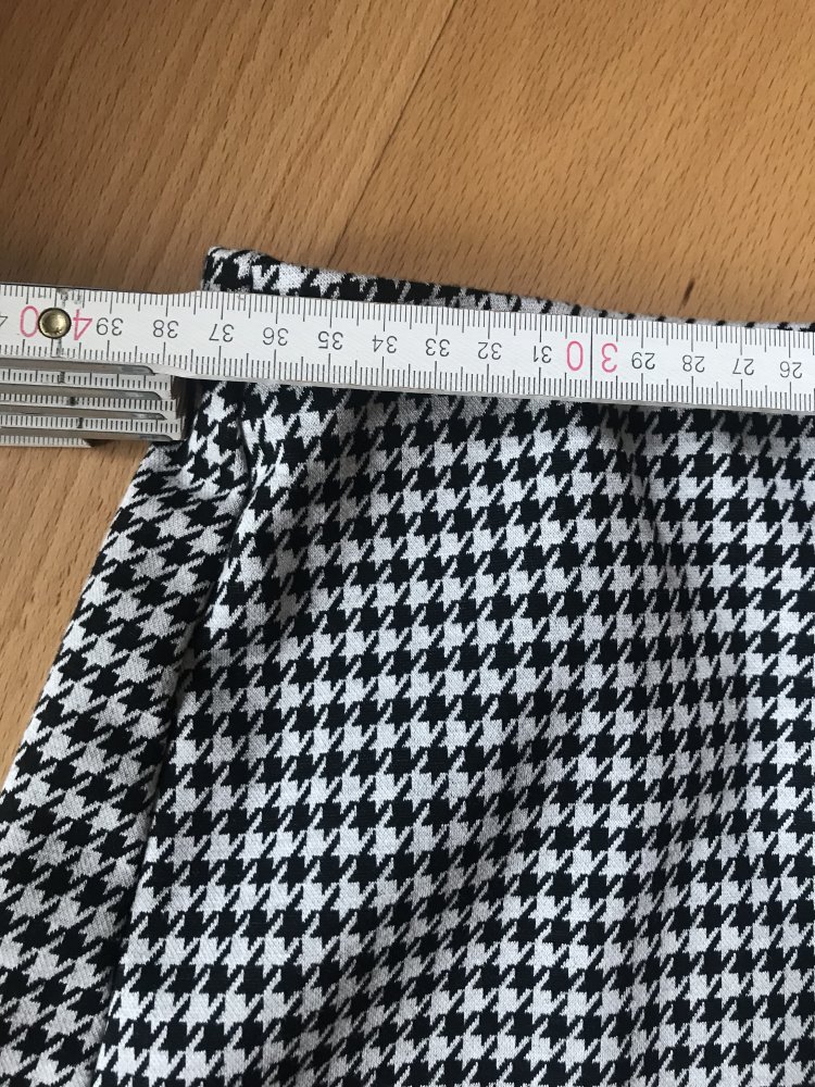 Minirock Onesize Pepita Hahnentritt Mustermix Monochrome Classic Design Gummibund Schwarz Weiß Rock Kombimode bequem Stiefelrock Classic Design S-M Kostümrock 
