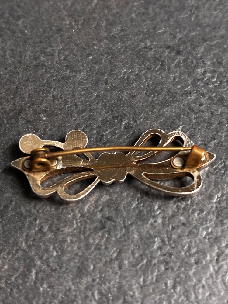 Brosche Needle Pin goldfarben Y2k Modeschmuck Academic Schleife Anstecker Schmucknadel