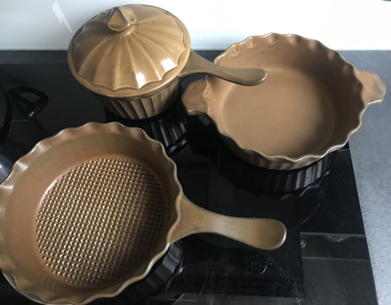 Keramik Steingut Geschirr Ofengeschirr Kasserole Stieltopf Markenware Gerzit Serie Taverne Sammlerstück Wellenrand Rustique Braten Backen Grillen Rösten Dekorativ Sammlergeschirr Topf
