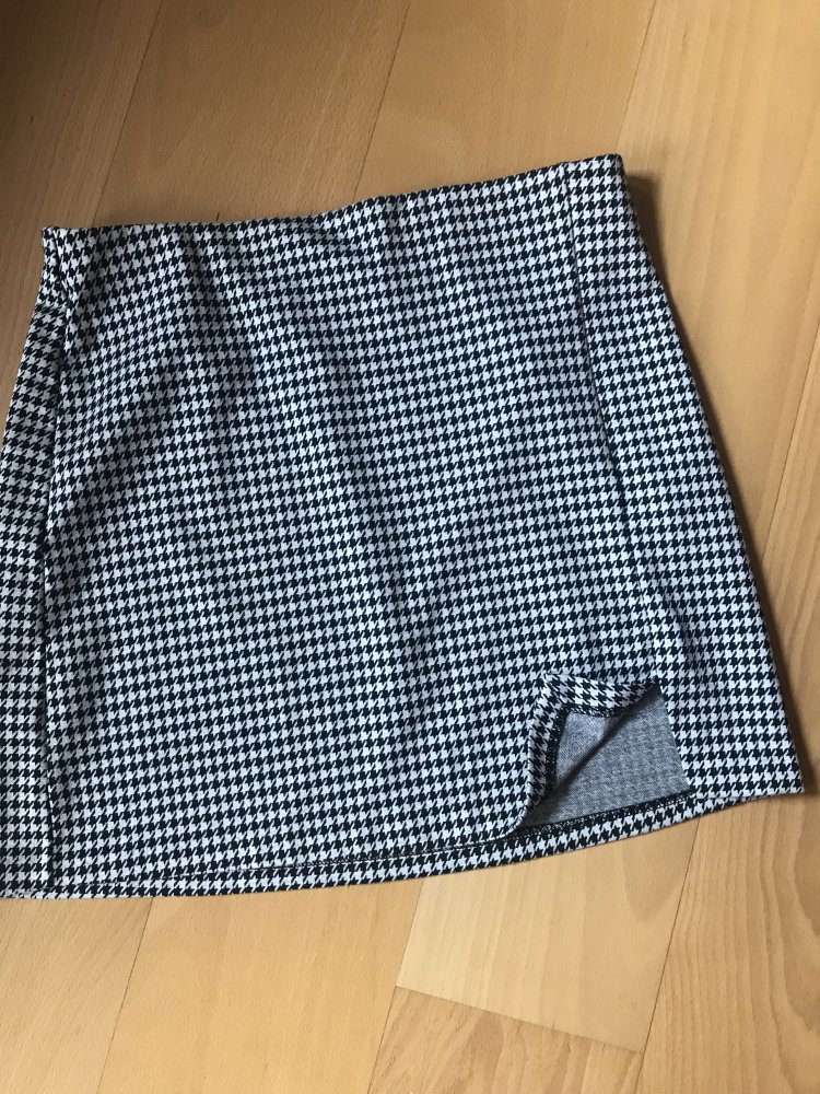 Minirock Onesize Pepita Hahnentritt Mustermix Monochrome Classic Design Gummibund Schwarz Weiß Rock Kombimode bequem Stiefelrock Classic Design S-M Kostümrock 