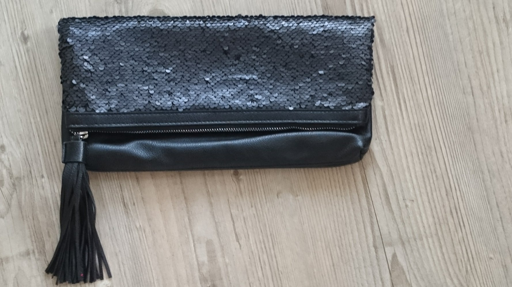 NEU! Glamour Clutch mit Pailletten, schwarz