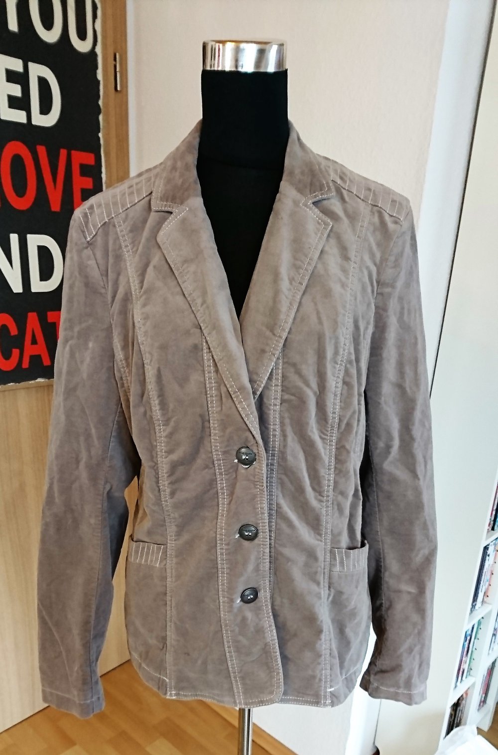 Beige Jacke